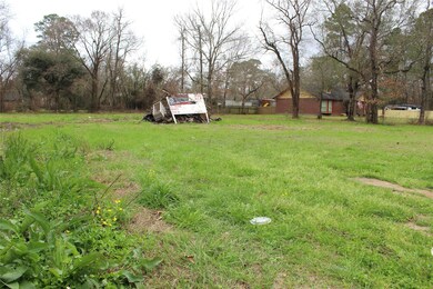  Back property line runs from left to right along