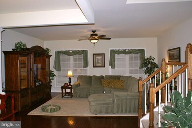 14618 Crossfield Way unit 226A, Woodbridge, VA 22191 - photo 6