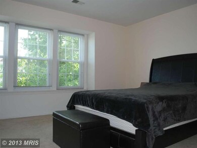 12935 Grays Pointe Rd unit B, Fairfax, VA 22033 - photo 2