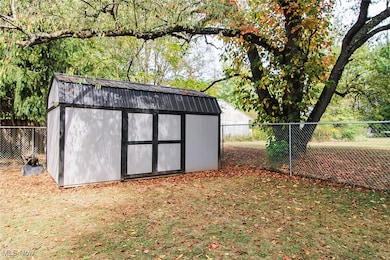 3267 S Leavitt Rd SW, Warren, OH 44481 - photo 6