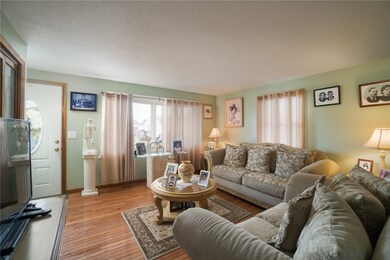 18 W Cute St, Pawtucket, RI 02860 - photo 5