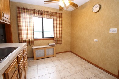 4 Cliftondale Ave, Saugus, MA 01906 - photo 3