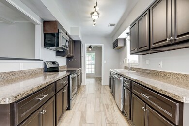 8219 Coastway Ln, Houston, TX 77075 - photo 3