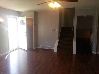 708 W Shore Blvd, Sheffield Lake, OH 44054 - photo 2