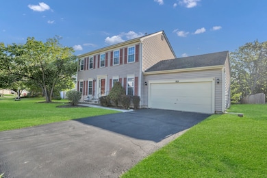 769 White Pine Cir, Lake In the Hills, IL 60156 - photo 2