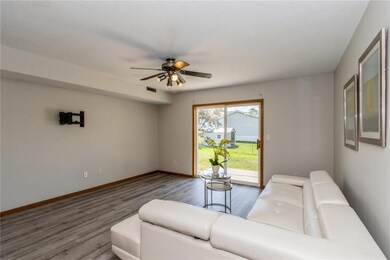 913 Grand Avenue Ct unit 913, Marion, IA 52302 - photo 2