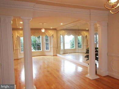 2124 Robin Way Ct, Vienna, VA 22182 - photo 5