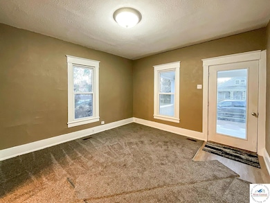 923 E 10th St, Sedalia, MO 65301 - photo 6