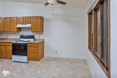 Kitchen_DMD_5766-SMALL