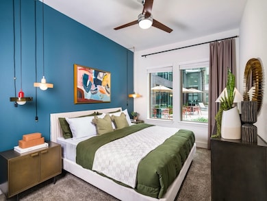 MODEL PHOTOS. PHOTOS MAY BE OF SIMILAR UNIT OR LAY