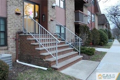 27 Powderhorn Ct unit 3A, Woodbridge, NJ 07095 - photo 2