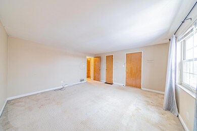 1060-Sells-Ave-D-7