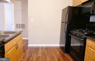12900 Centre Park Cir unit 105, Herndon, VA 20171 - photo 7