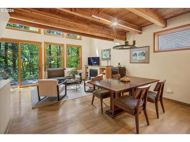 3702 SW Sweetbriar Dr, Portland, OR 97221 - photo 6