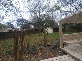 8506 Heatherbank Dr, Houston, TX 77095 - photo 6