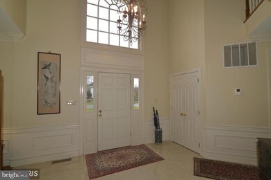 8061 Crooked Oaks Ct, Gainesville, VA 20155 - photo 2