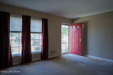 5414 Oakcreek Ln, Louisville, KY 40291 - photo 6