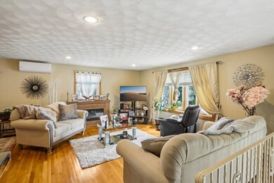 16 Maxdale Rd, Worcester, MA 01602 - photo 2