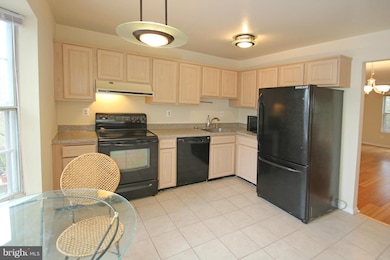 4163 Pleasant Meadow Ct unit 97A, Chantilly, VA 20151 - photo 6