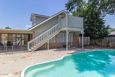 pool/apartment