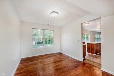 11917 Cardis Ct, Indianapolis, IN 46229 - photo 6