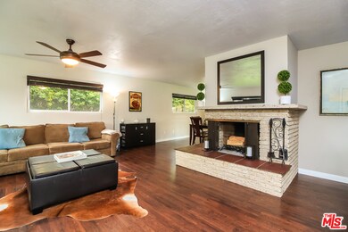 Living room w/fireplace