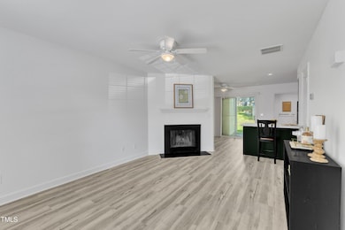 04-137 Friar Ln-4