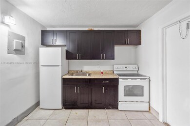 332 SW 3rd St unit 10, Belle Glade, FL 33430 - photo 3