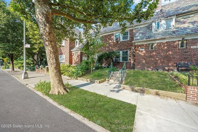 35-24 88th St, Flushing, NY 11372 - photo 3