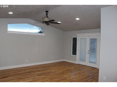Bedroom, Primary