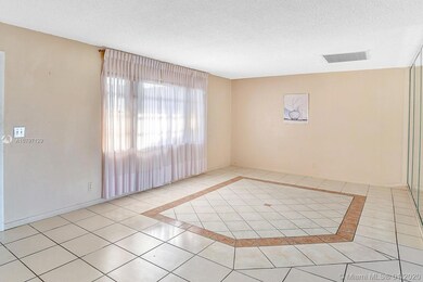 329 SE 3rd St unit 502T, Hallandale Beach, FL 33009 - photo 4