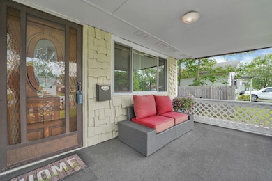3-web-or-mls-2047-brookfield-rd