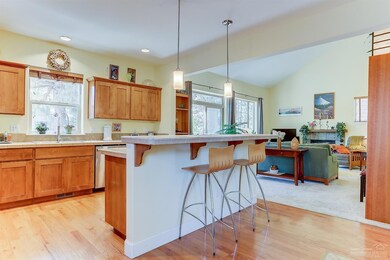 19845 Hollygrape St, Bend, OR 97702 - photo 4