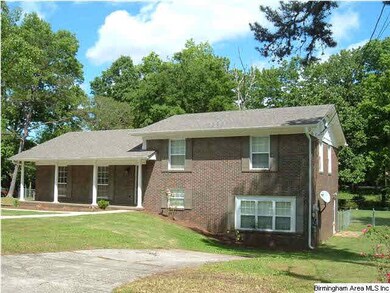2 driveways for extra parking