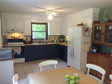 Spacious kitchen with ceramic tile