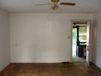 51 S Gladstone Ave, Columbus, IN 47201 - photo 4