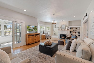 431 W Elm St, Lodi, CA 95240 - photo 3