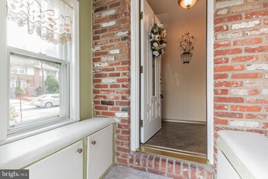 933 Andrews Ave, Darby, PA 19023 - photo 4