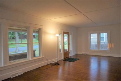 415 W Spruce St, Princeton, IN 47670 - photo 6