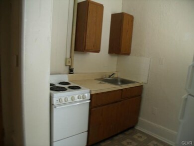 36 S 5th St unit 4, Allentown, PA 18101 - photo 3