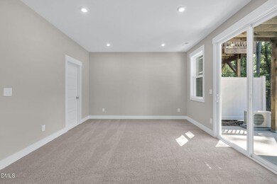 13 Blackthorn Ln, Durham, NC 27703 - photo 6