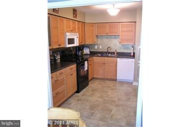 1034 Brinker Dr unit 102, Hagerstown, MD 21740 - photo 4
