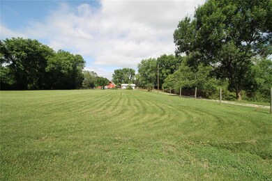 6831 Loyet Rd, Collinsville, IL 62234 - photo 5