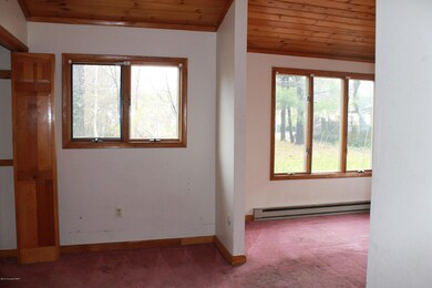 1187 W Main St, Stroudsburg, PA 18360 - photo 7