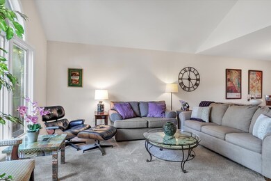 17965 Amberwood Ln, South Bend, IN 46635 - photo 4