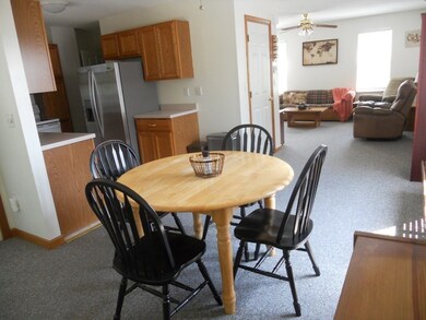 665 Center St unit 701, Ludlow, MA 01056 - photo 3