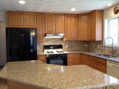 30 Evergreen Ct, Wakefield, RI 02879 - photo 4