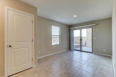 Southwest_Yavapai_Rear_L0035