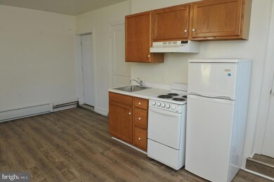 112 S 3rd St, Lemoyne, PA 17043 - photo 4