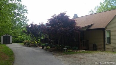 576 Hamlet Dr, Burnsville, NC 28714 - photo 2